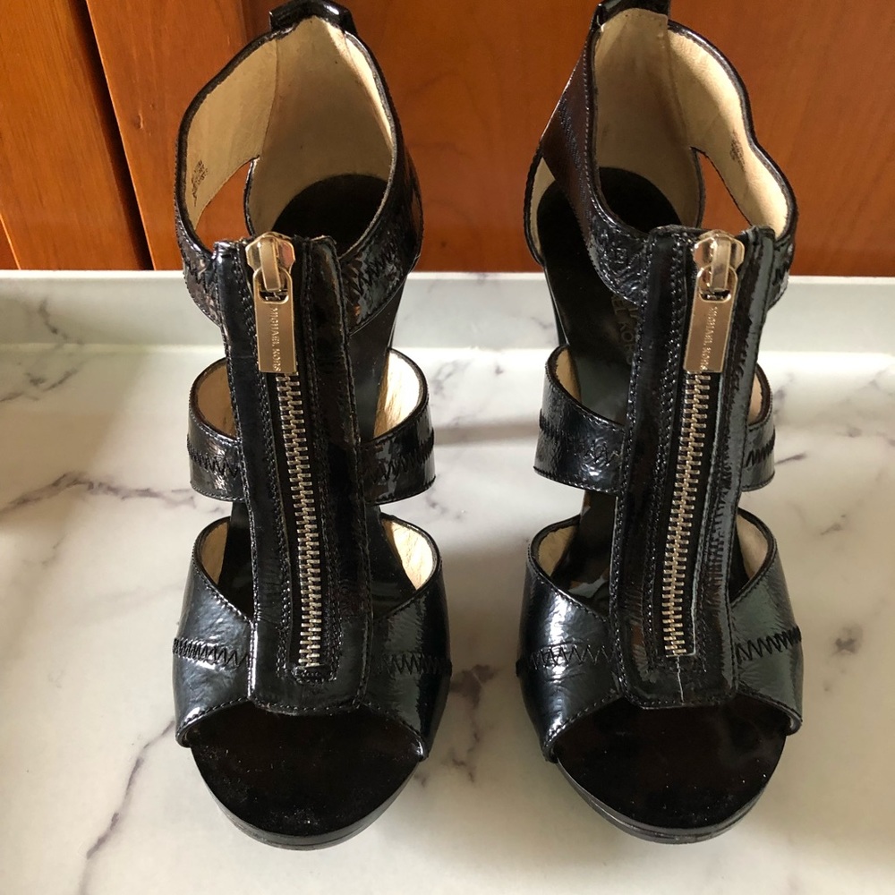 Michael Kors Berkely T-Strap Sandals
